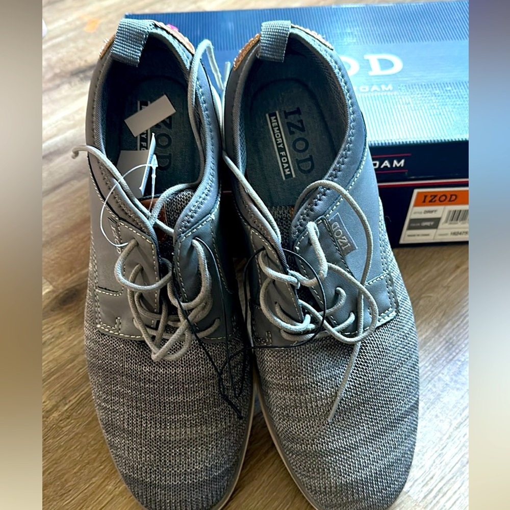 Izod Casual Fashion Shoes Drift style - Men’s size 10.5